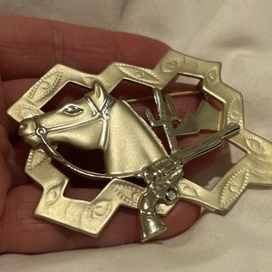 Vintage Western Gold pin w horse/ gun/cactus new🌼